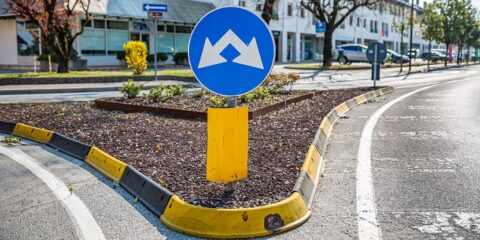 Traffic sign UPC
