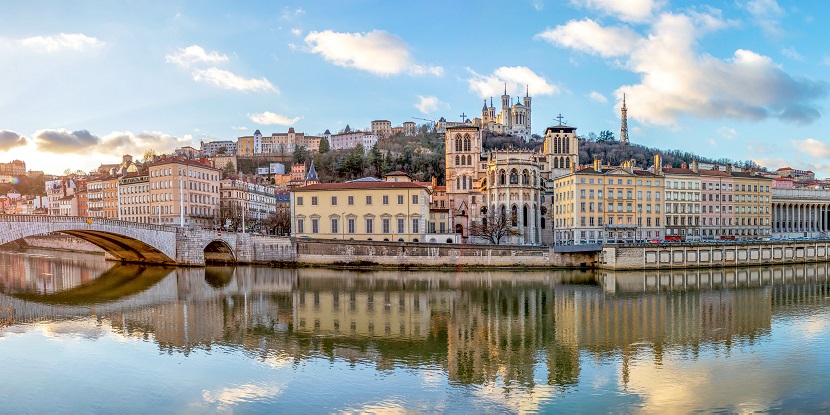 disparagement, Qiagen, bioMerieux, France,