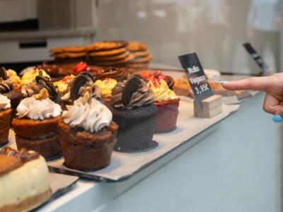 Amgen, Sanofi, Regeneron, Praluent, Repatha, cholesterol-lowering drugs