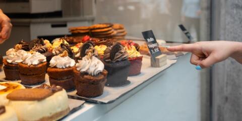 Amgen, Sanofi, Regeneron, Praluent, Repatha, cholesterol-lowering drugs