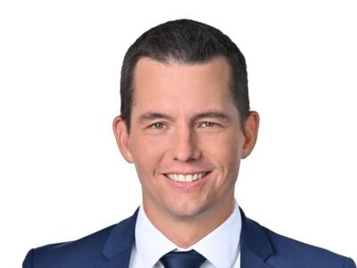 Oliver Bäcker, Ones to watch, Hogan Lovells