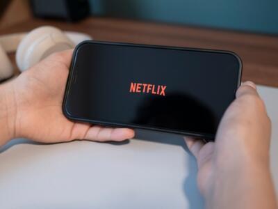 Netflix, Broadcom, Quinn Emanuel, Hoyng ROKH